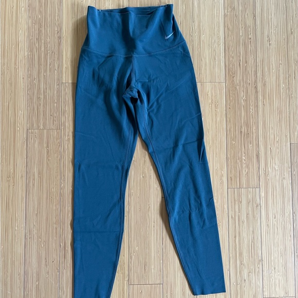 Bundle of Nike zenvy dri fit leggings bundle  xs - Picture 4 of 8